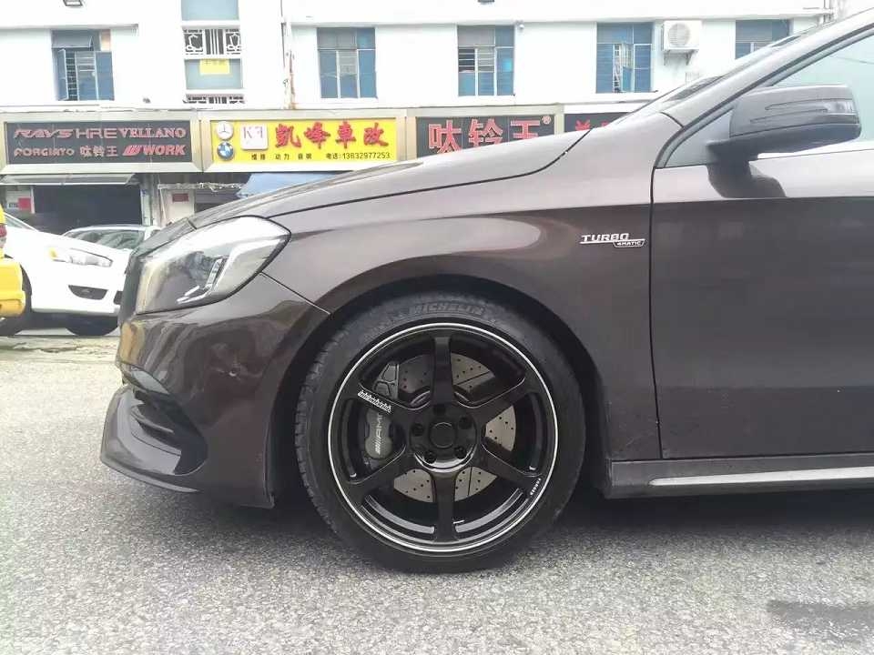奔馳， 裝 RAYS G2．神車配利器！