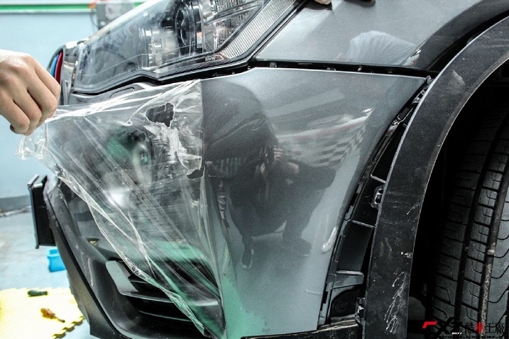 寶馬車碰擦了油漆既然沒事？ ？  ？   ？
