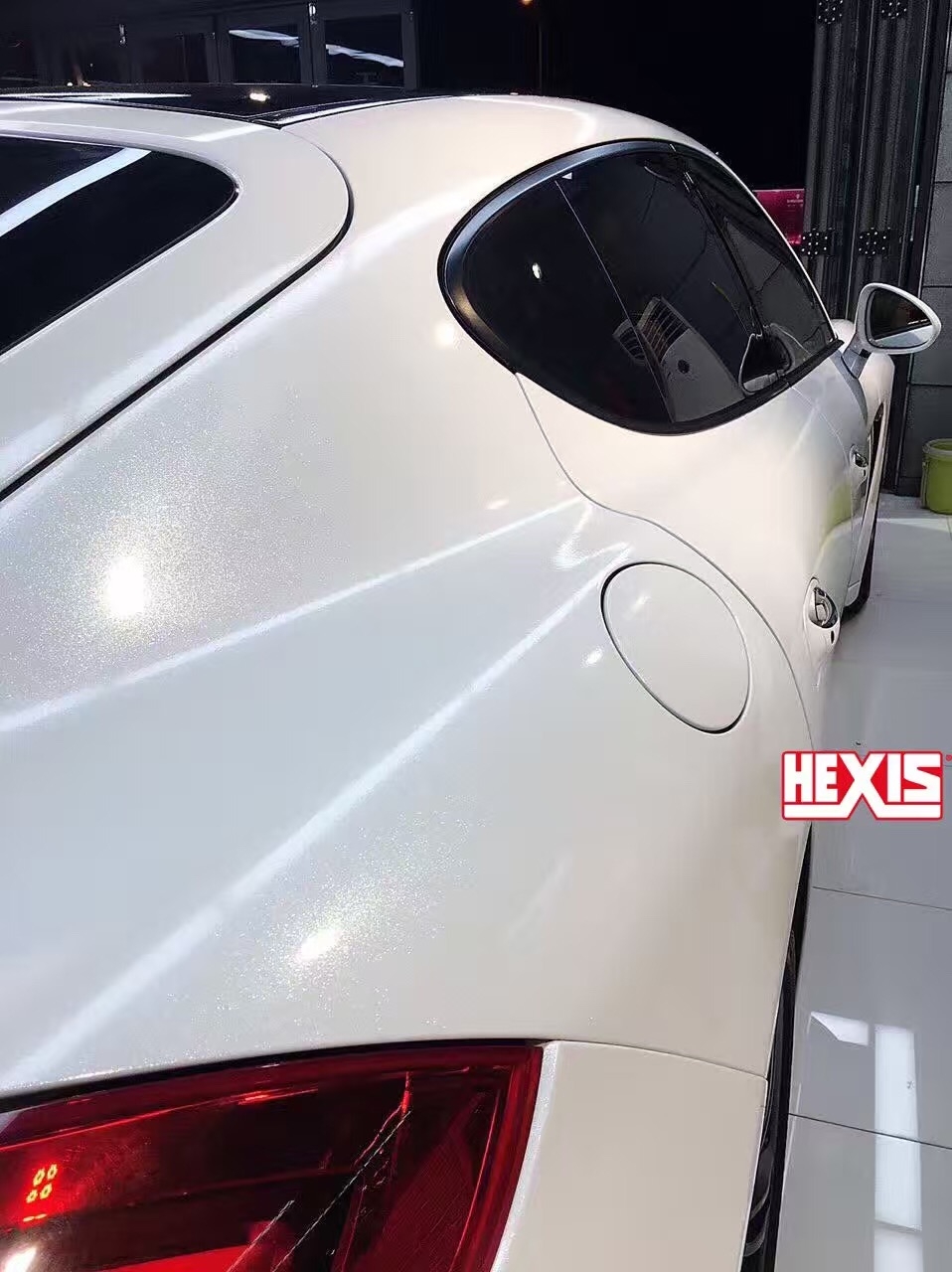 法國 HEXIS  鉆石珠光白+鋼琴車頂（保時(shí)捷帕拉梅拉）