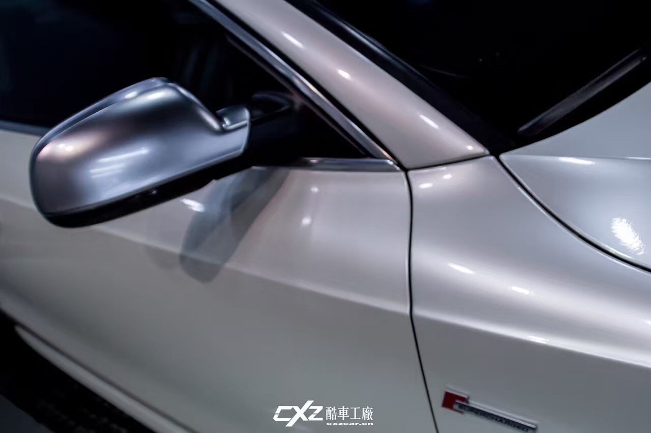 法國 HEXIS  小珠光貝殼白+透明膜+車頂鋼琴黑（奧迪S5）