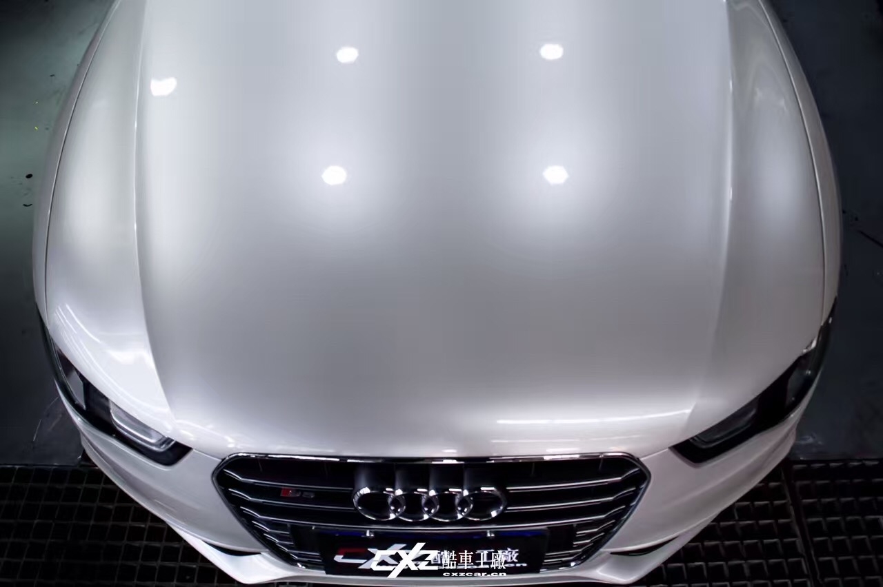 法國 HEXIS  小珠光貝殼白+透明膜+車頂鋼琴黑（奧迪S5）