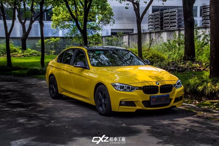 法國(guó) HEXIS  亮光黃+車頂鋼琴黑+中網(wǎng)鋼琴黑（寶馬320）