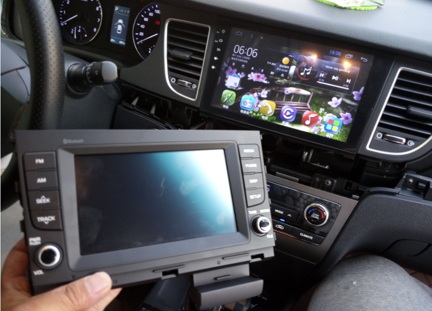 現(xiàn)代名圖換四核安卓大屏