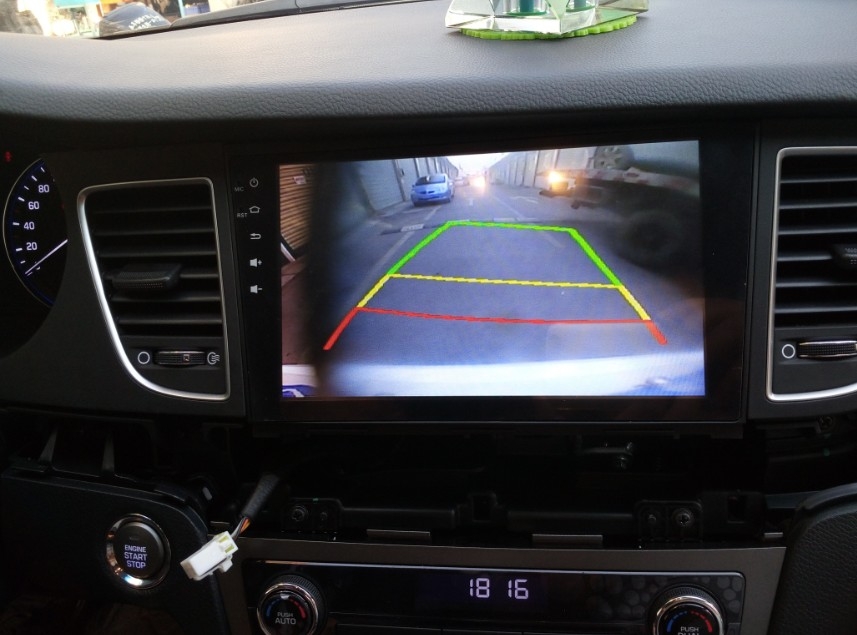 現(xiàn)代名圖換四核安卓大屏