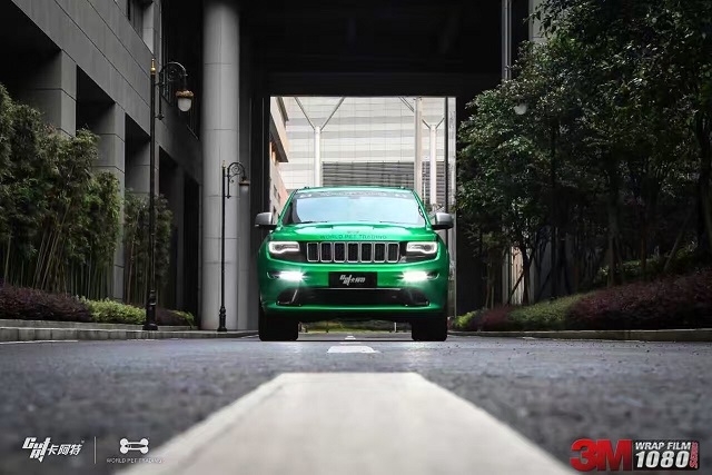 JEEP  硬漢勇闖綠林大道