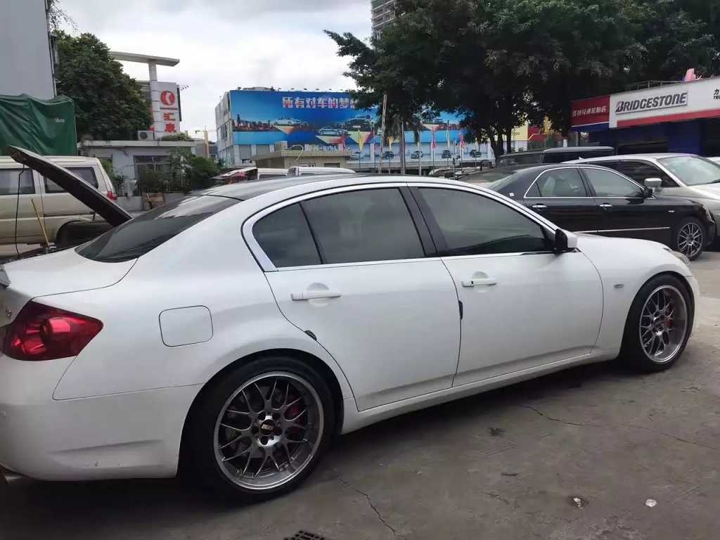 英菲尼迪 G37 ，上 19寸 BBS 。