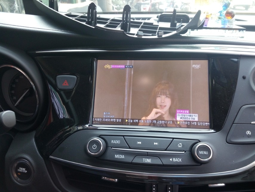 別克昂科威原車屏升級