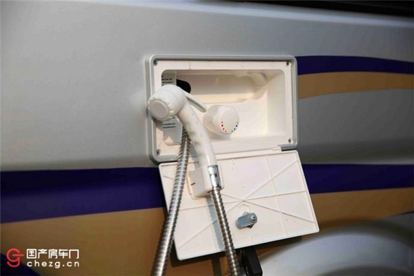 2017款東風御風 實拍御風長高房車