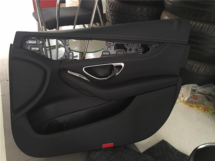 奔馳新C氛圍燈，為愛(ài)車添加色彩