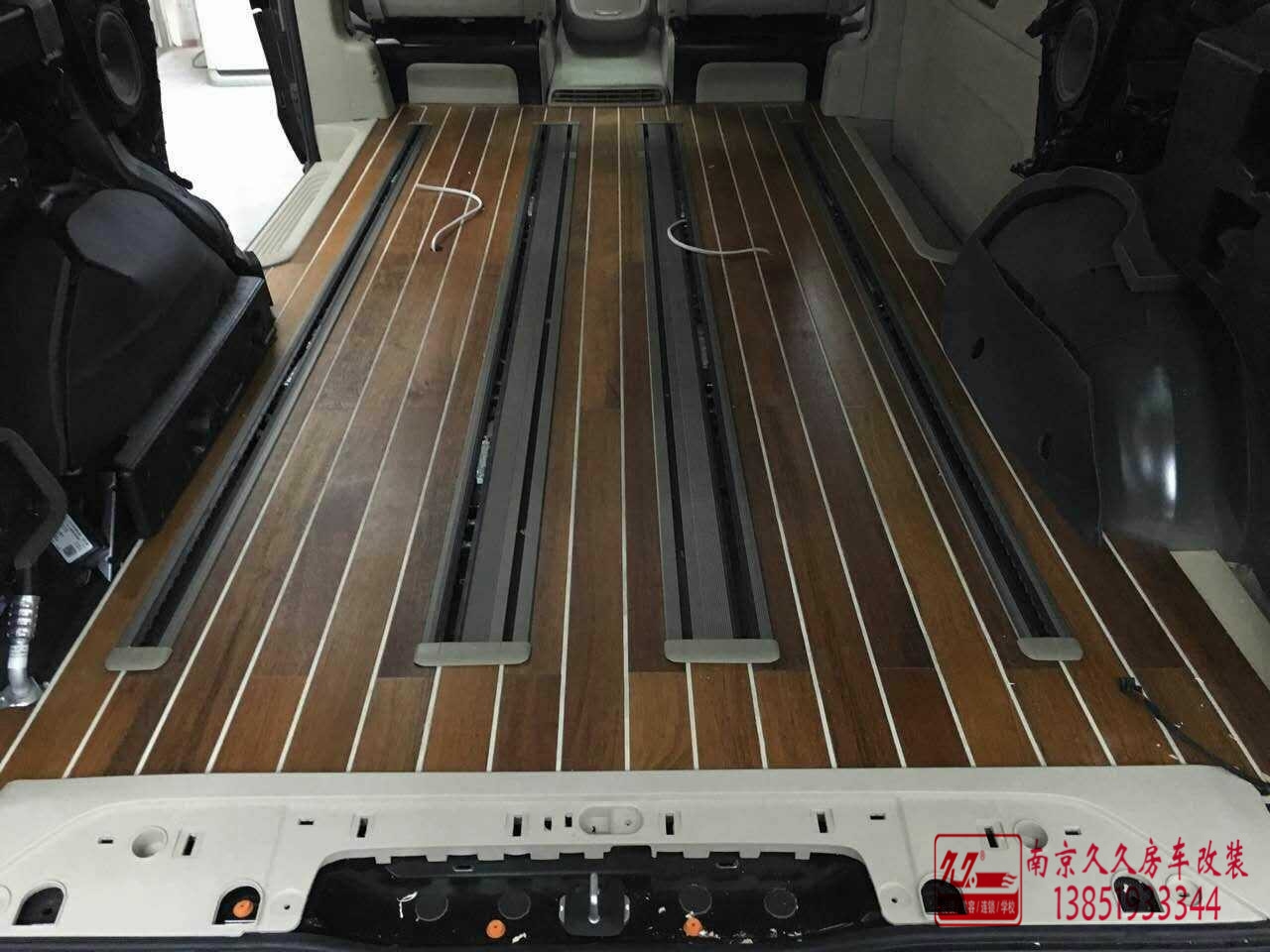奔馳V260內(nèi)飾小改，低調(diào)奢華有內(nèi)涵