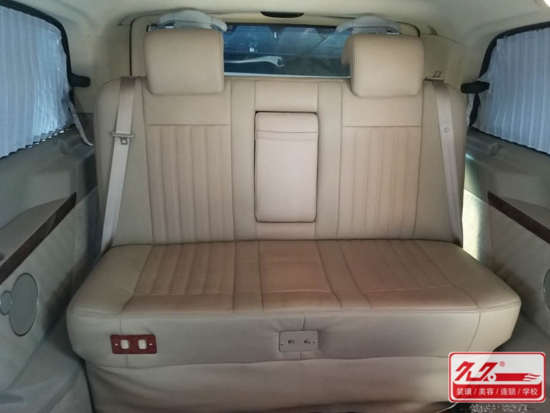 唯雅諾商務車內(nèi)飾改裝