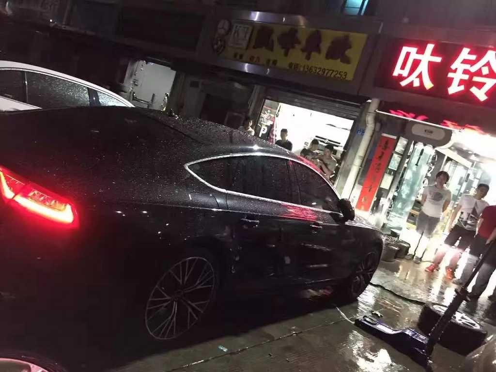 奧迪A7，升級(jí)高配 20寸，鍛造 原裝款！