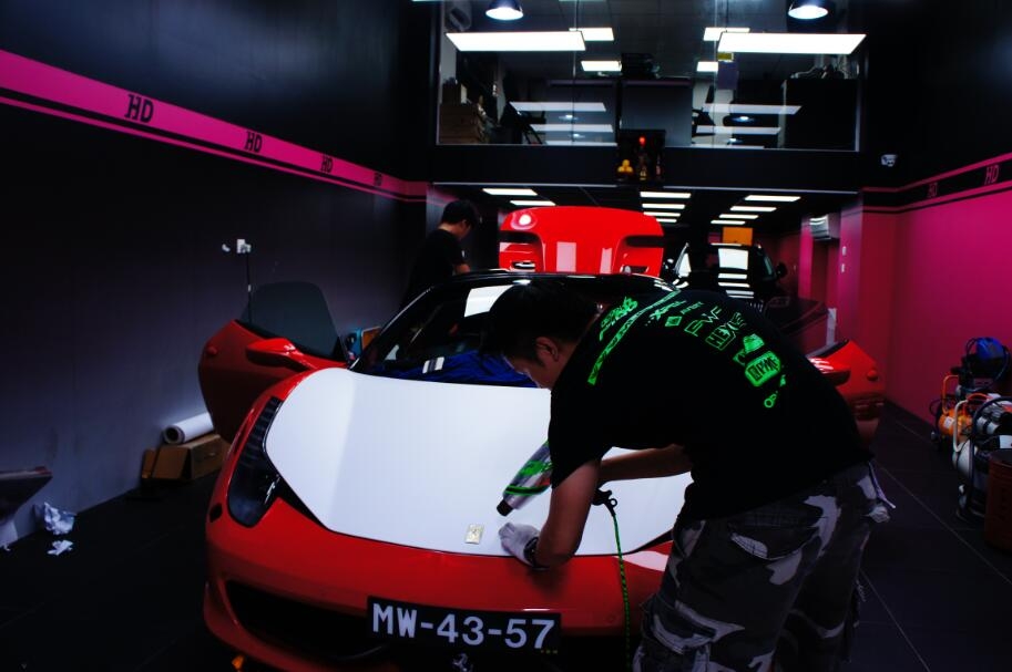 法拉利ferrari 458 施工雾面金属白改色膜（深圳广州改色贴膜）