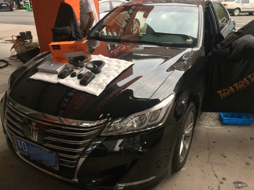 常州豐田皇冠音響改裝升級(jí)德國(guó)佛倫詩(shī)——至上音樂(lè)