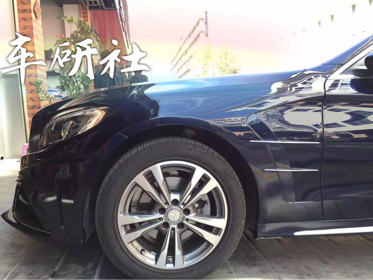 新奔馳C200升級卡爾森款包圍