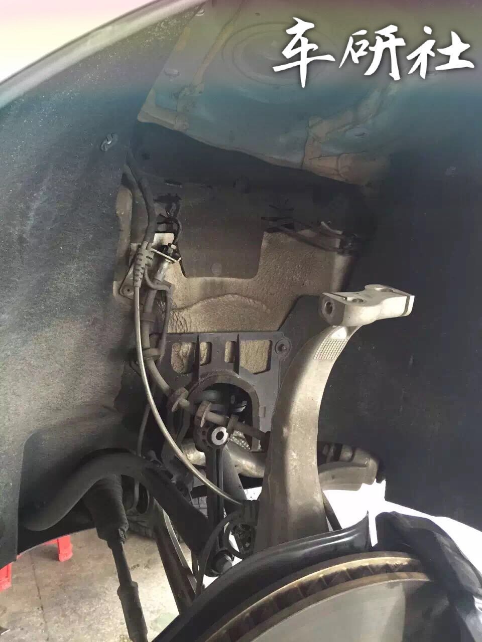 奧迪SQ5上身KWv3避震