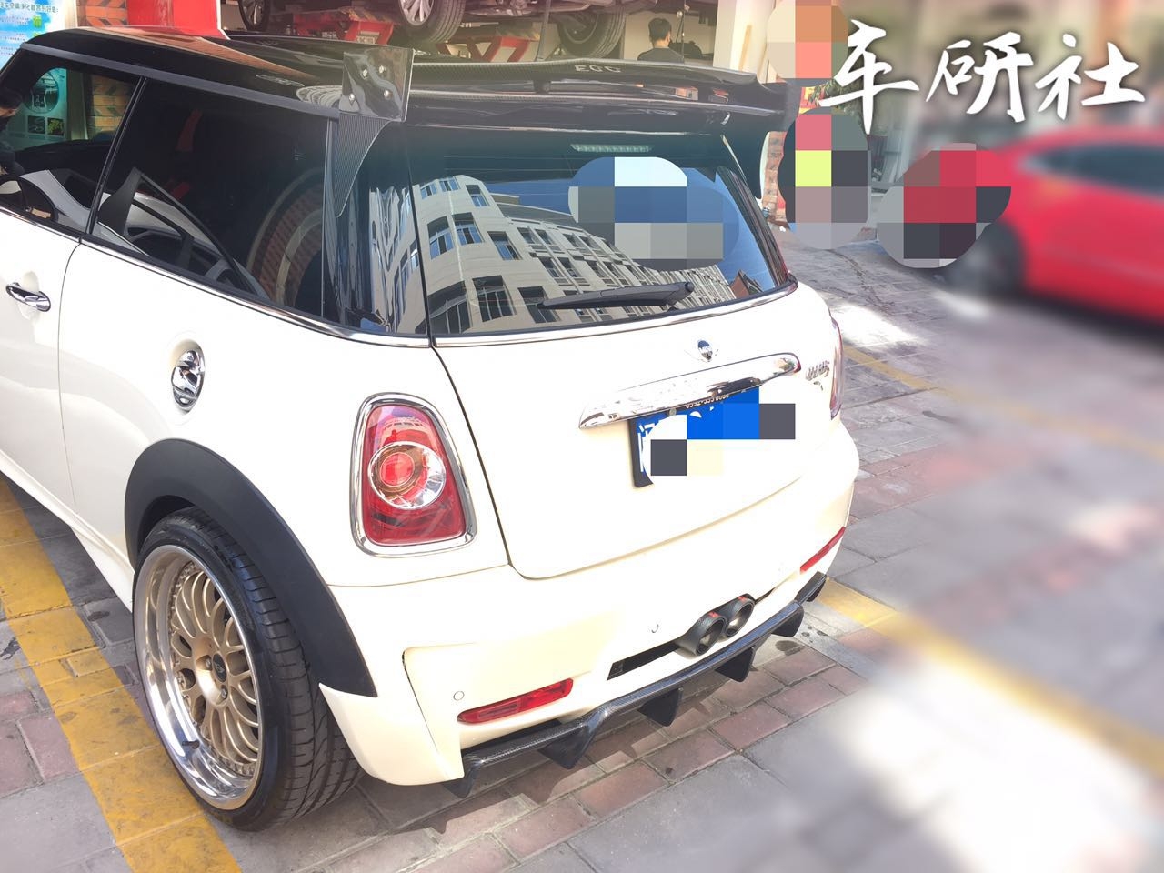 迷你cooperS半碳大包圍