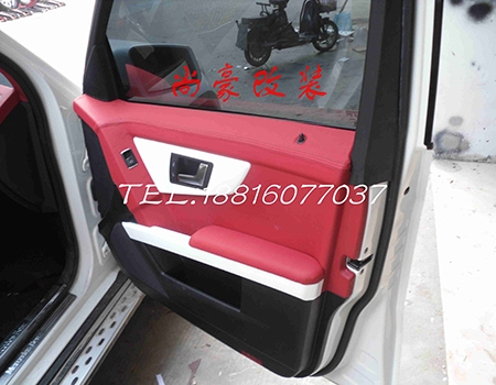 奔馳GLK300內(nèi)飾改裝升級(jí)