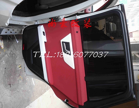 奔馳GLK300內(nèi)飾改裝升級(jí)