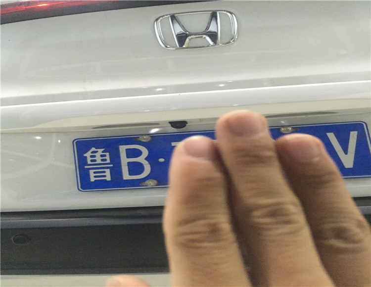 本田XRV加裝安卓大屏車載DVD導(dǎo)航倒車影像行車記錄儀