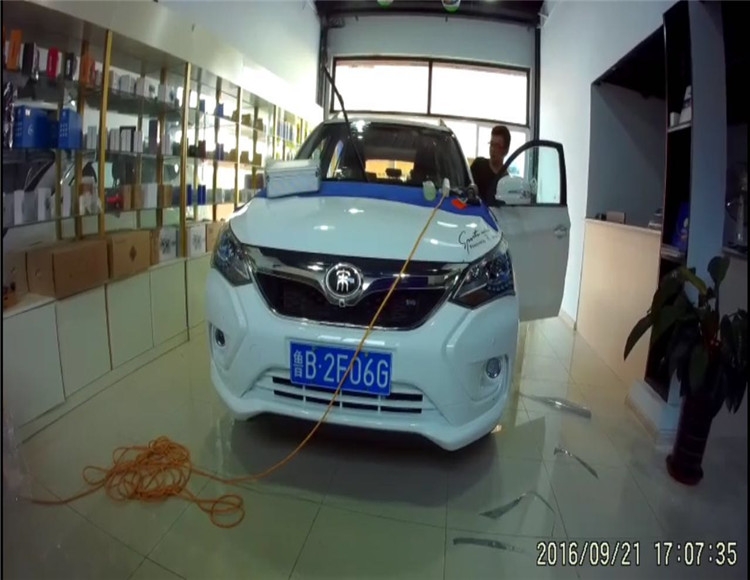 飛暢專車專用高清夜視行車記錄儀 手機(jī)可以觀看截屏的記錄儀