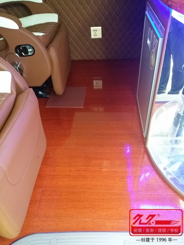 【南京久久房車改裝】海獅房車改裝，華麗變身，簡直亮瞎我的眼