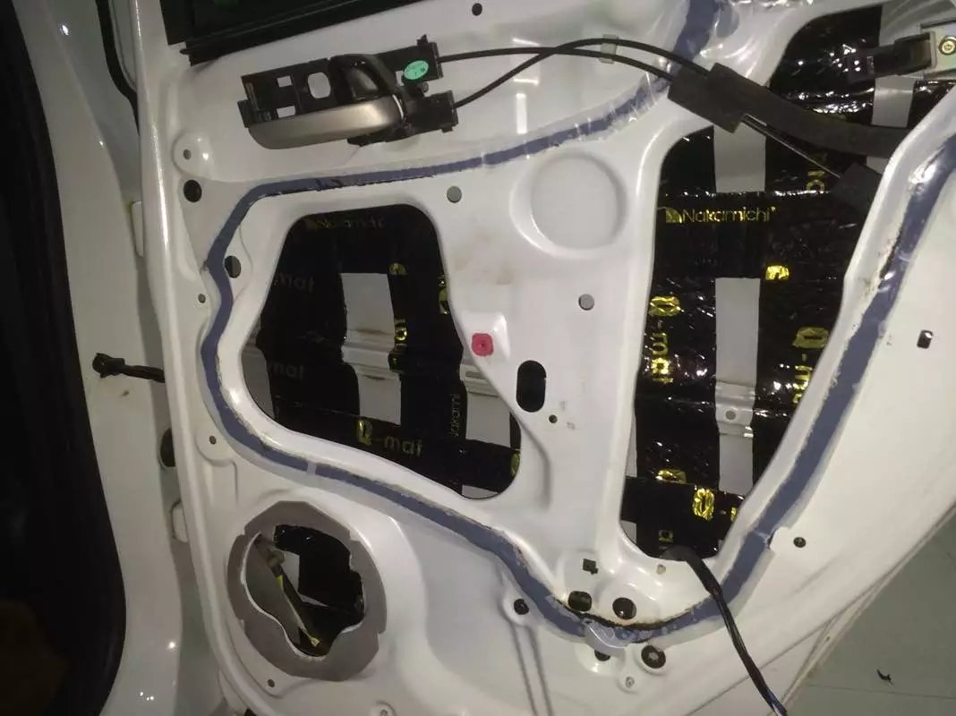 本田飛度音響改裝勁浪165AS喇叭+中道隔音-南寧途悅音響隔音改裝