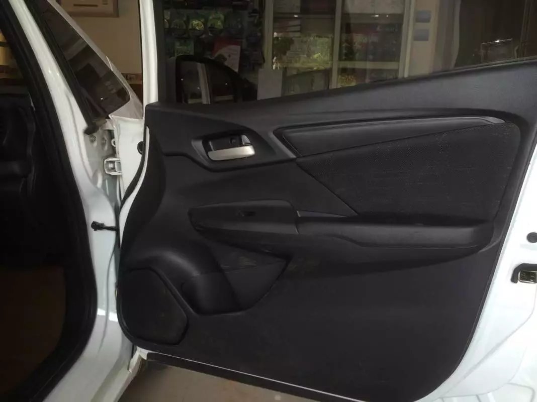 本田飛度音響改裝勁浪165AS喇叭+中道隔音-南寧途悅音響隔音改裝