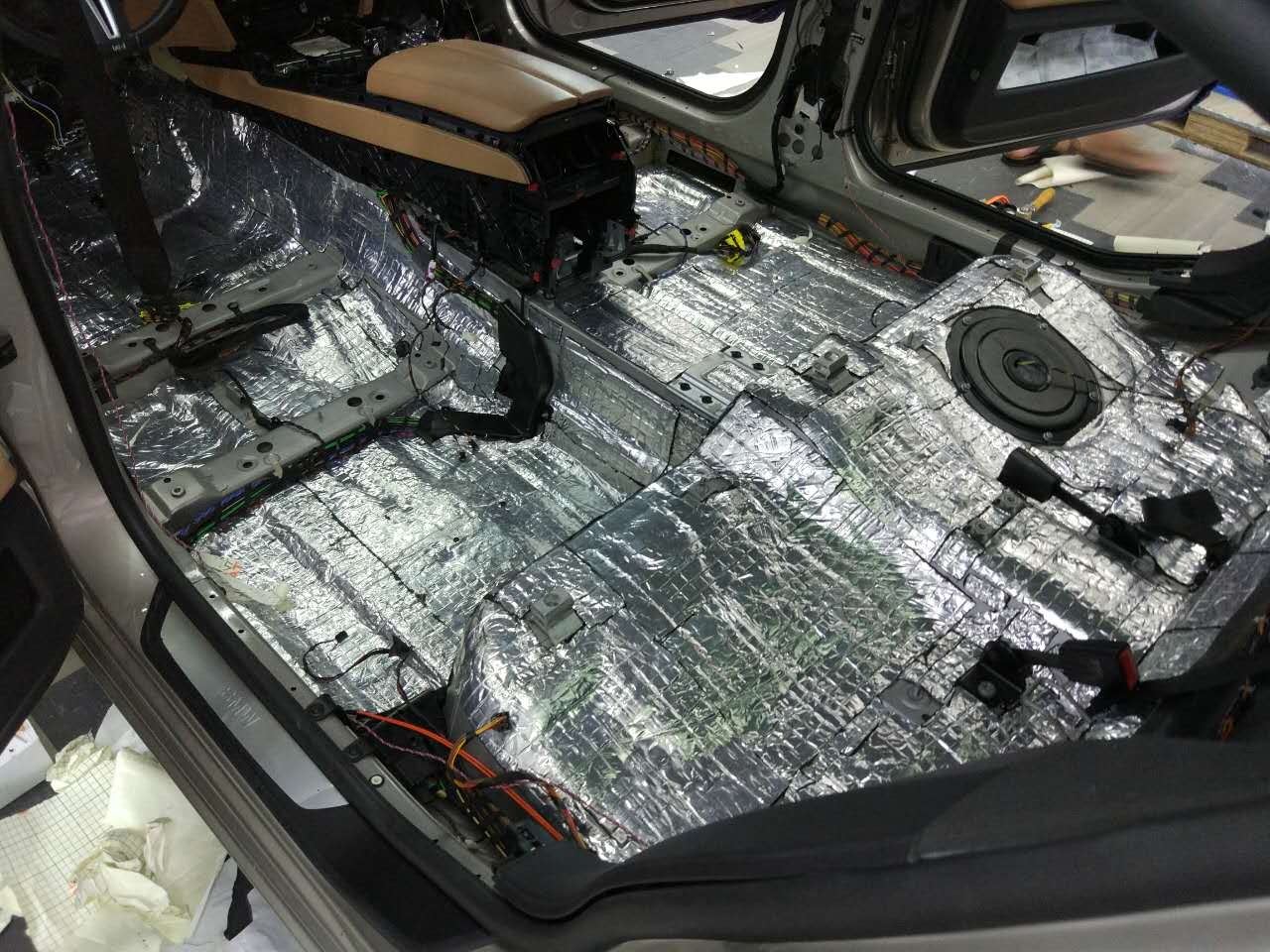 原來隔音是這樣做的！潮南汽車進口隔音寶馬740輪轂、底盤、尾箱歐洲賽倫科特隔音、四門大白鯊隔音