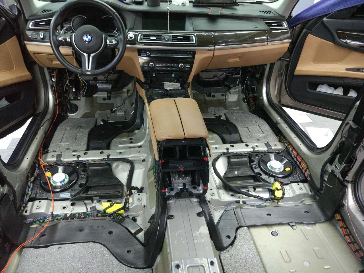 原來隔音是這樣做的！潮南汽車進口隔音寶馬740輪轂、底盤、尾箱歐洲賽倫科特隔音、四門大白鯊隔音