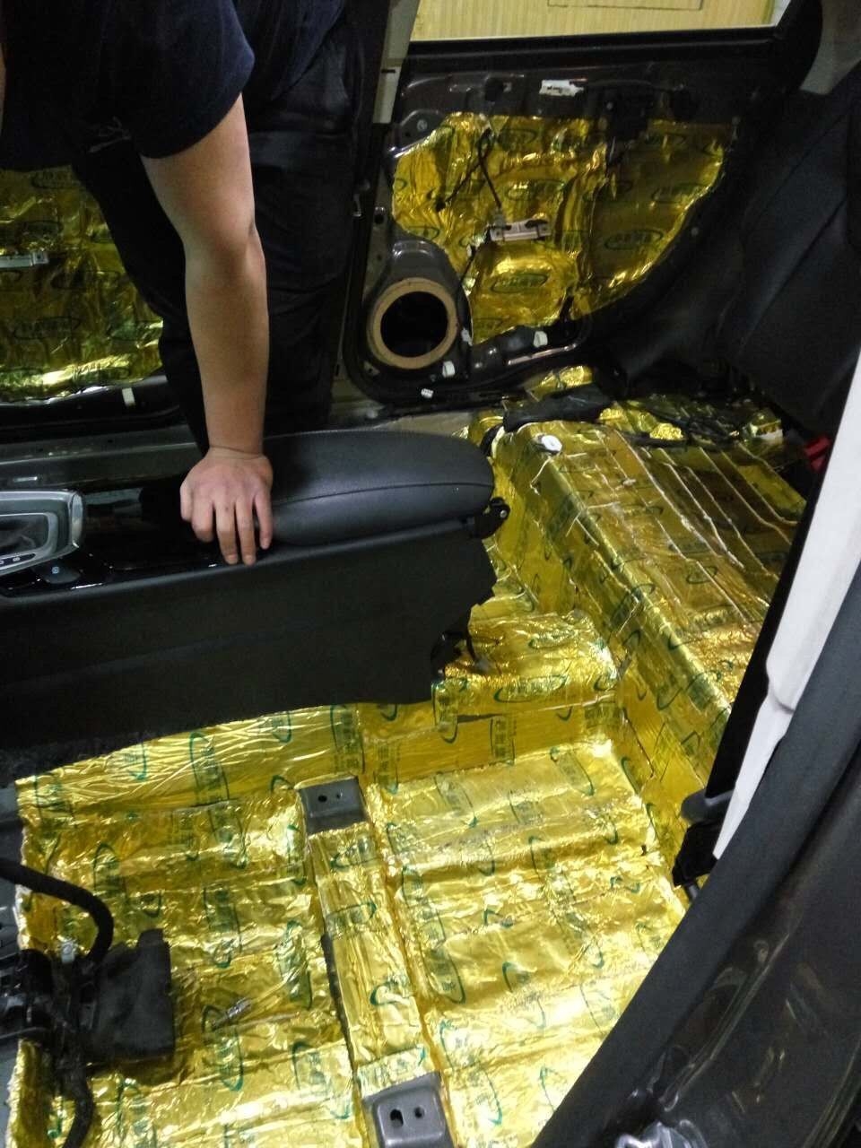 哈爾濱冠美汽車(chē)音響改裝福特蒙迪歐倆分頻喇叭