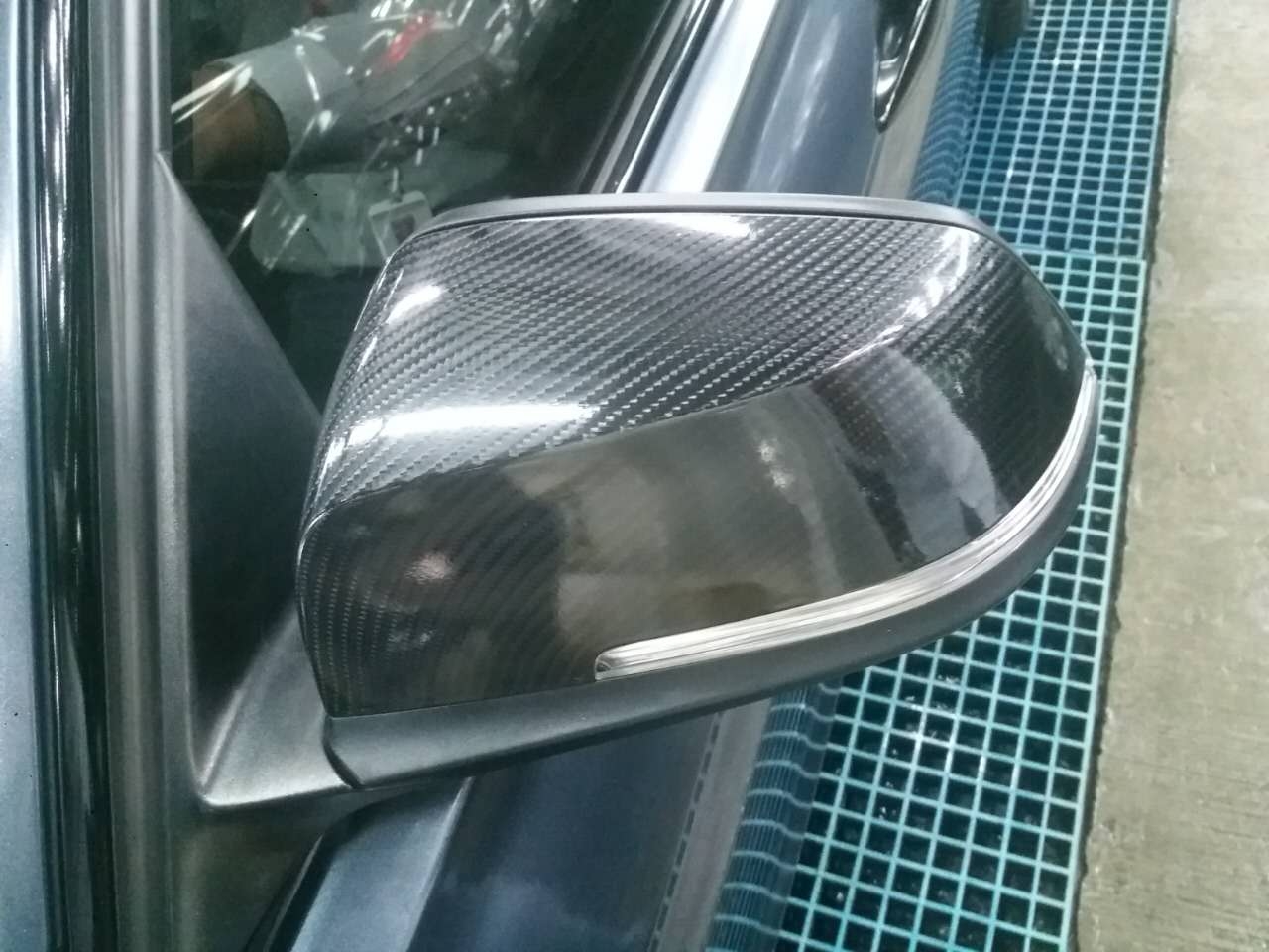 寶馬3系 金屬電光灰車(chē)身改色 舊車(chē)換新顏！