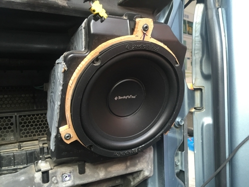 常州JEEP牧馬人汽車(chē)音響改裝升級(jí)+尾箱工藝——至上音樂(lè)