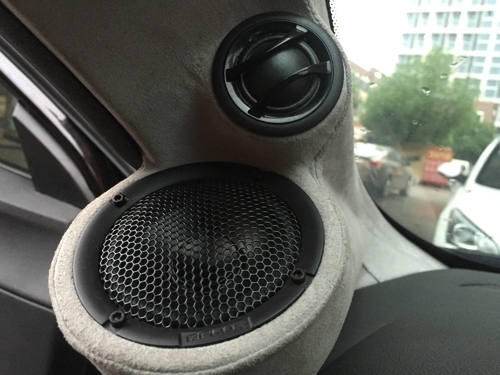 常州至上音樂(lè)名爵6汽車(chē)音響升級(jí)改裝德國(guó)佛倫詩(shī)三分頻