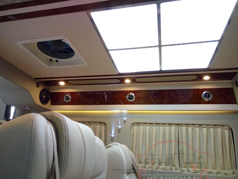 鄭州上汽大通內(nèi)飾航空座椅改裝，商務(wù)車豪華內(nèi)飾定制改裝