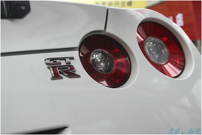 日产尼桑GTR 35改装日本RAYS TE37ULTRA 20寸锻造轮毂 米其林CUP2半热熔轮胎