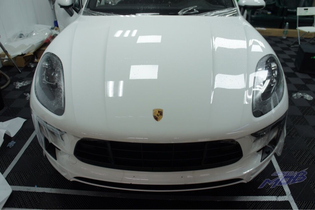 保時(shí)捷MACAN，新車必備頂級(jí)透明保護(hù)膜（深圳廣州佛山車身改色貼膜）