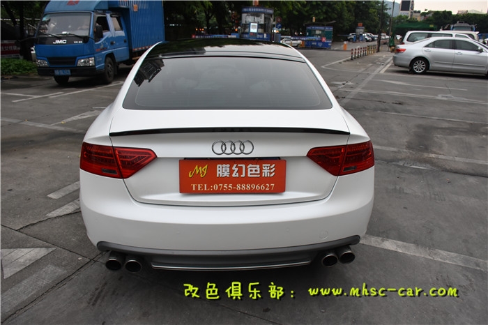 奧迪A5全車貼膜改顏色施工陶瓷白