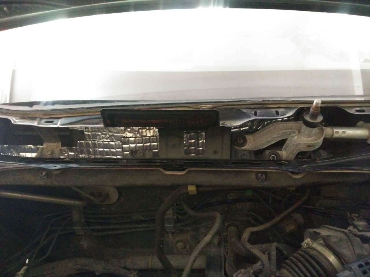 所做的一切只為了靜靜！汕頭汽車隔音車韻CRV全車隔音賽倫科特和大白鯊?fù)昝澜Y(jié)合