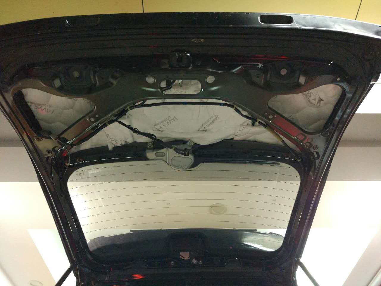 所做的一切只為了靜靜！汕頭汽車隔音車韻CRV全車隔音賽倫科特和大白鯊?fù)昝澜Y(jié)合