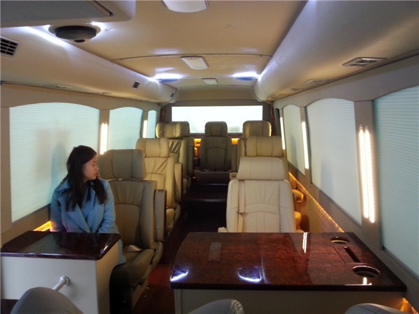 陜西西安商務車內(nèi)飾改裝/大巴車接待車改裝/杰歌房車之尼桑－碧蓮   十三座經(jīng)典布局