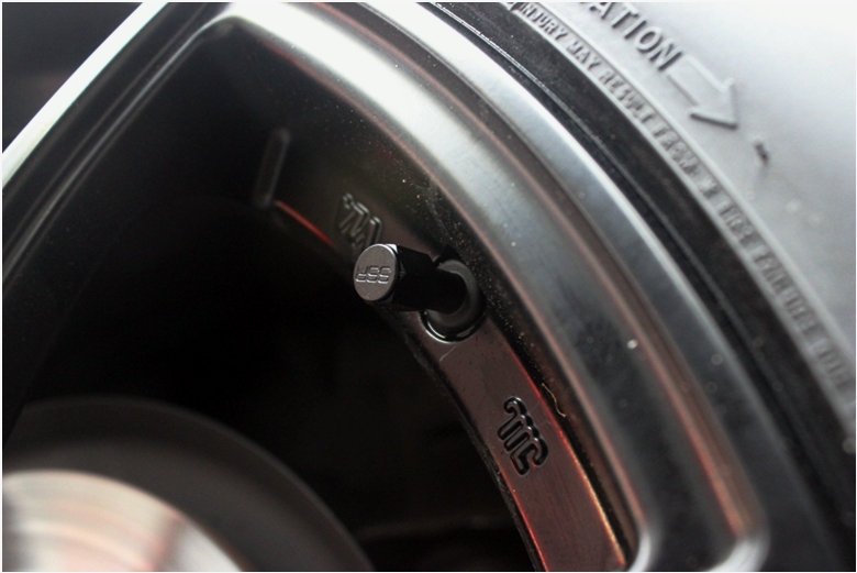 mini F56 JCW 與 日本 SSR  GTX01 競(jìng)技范輕量化輪轂