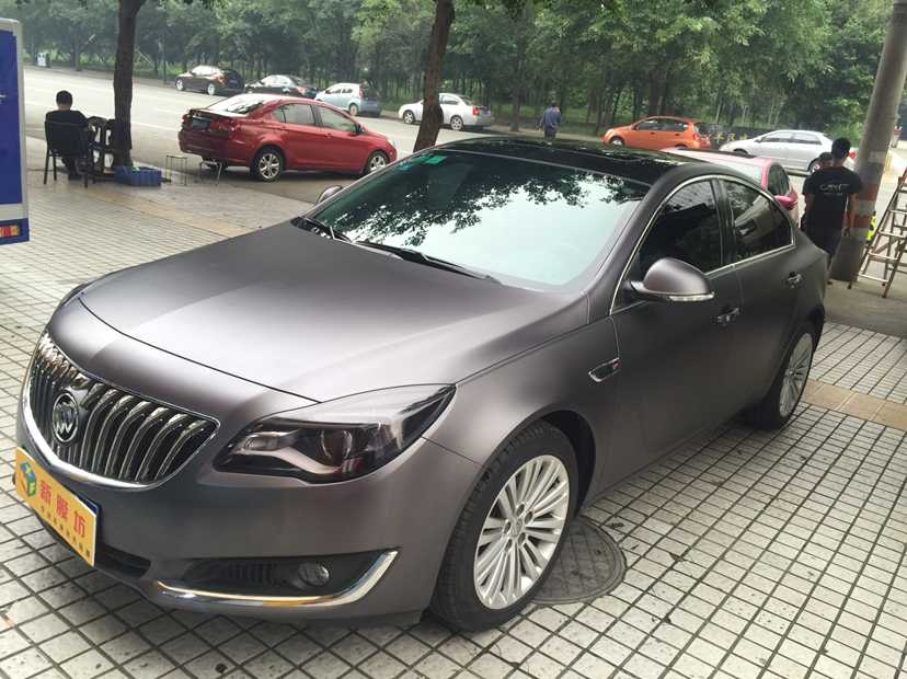 成都全車改色貼膜奔馳車身改色貼膜電光戰(zhàn)斗灰電光棕灰