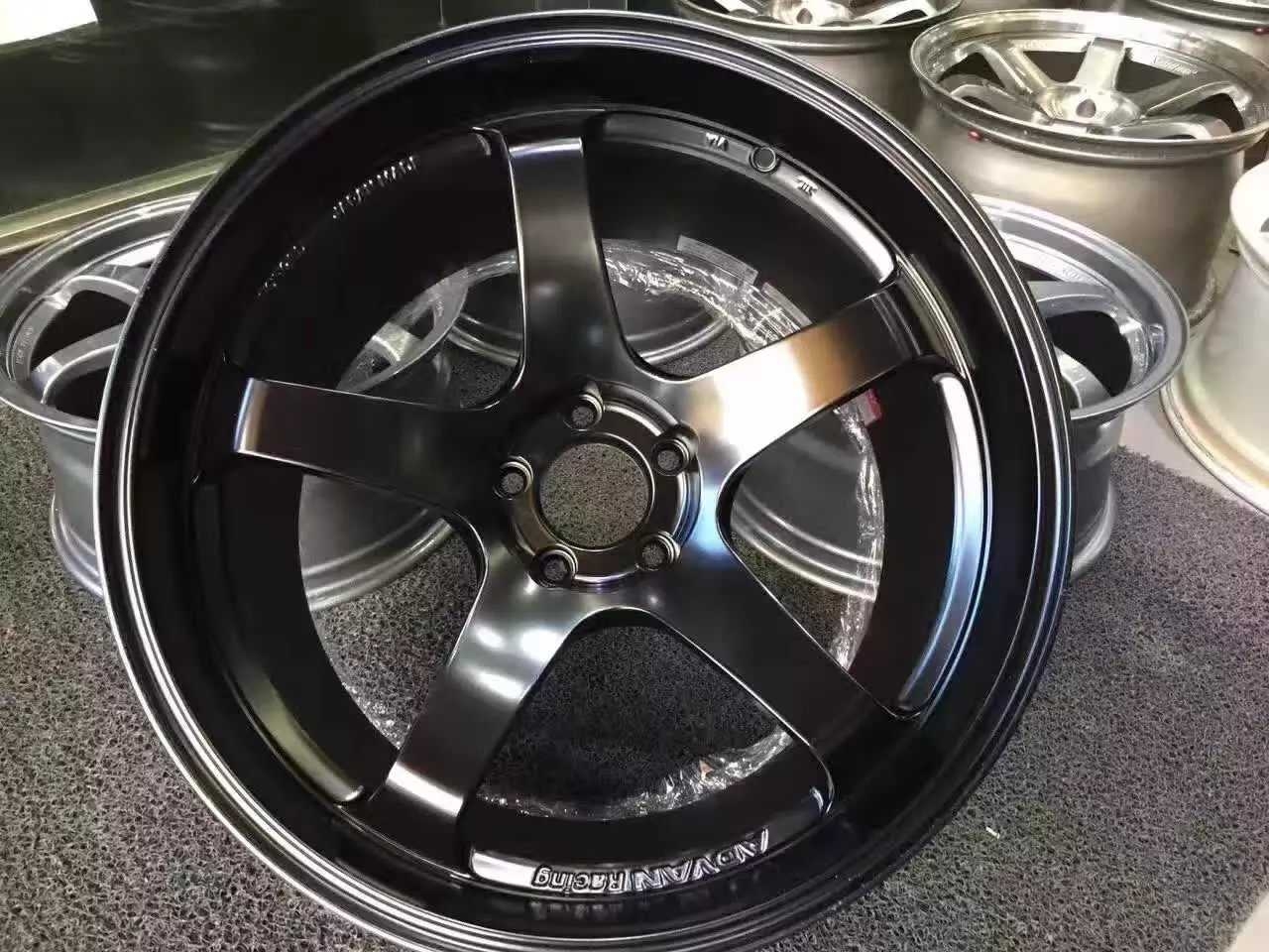 橫濱 ADVAN GT 20寸