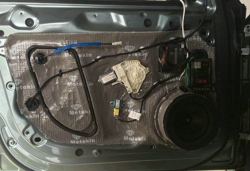 常州至上音樂奧迪A4L汽車音響改裝簡單升級(jí)德國佛倫詩喇叭