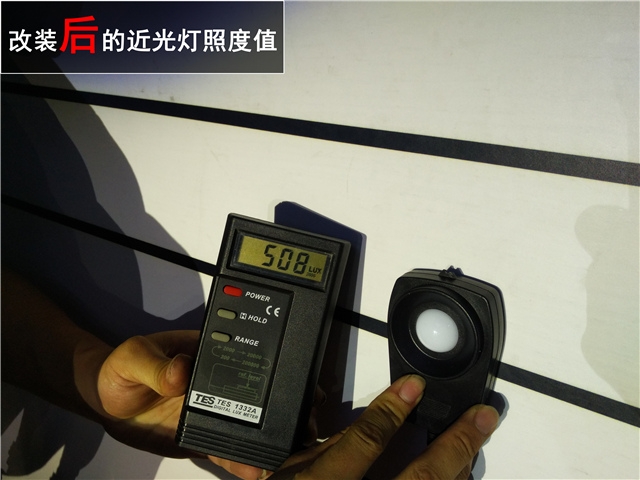 中山汽車車燈升級 日產(chǎn)新天籟升級定制高亮海拉五雙光透鏡——清風(fēng)車影燈改