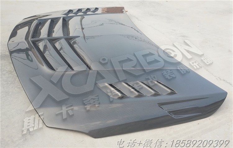 奔馳A級(jí)A180 A200 A250 A260 A45改裝AMG款碳纖維引擎蓋/機(jī)蓋