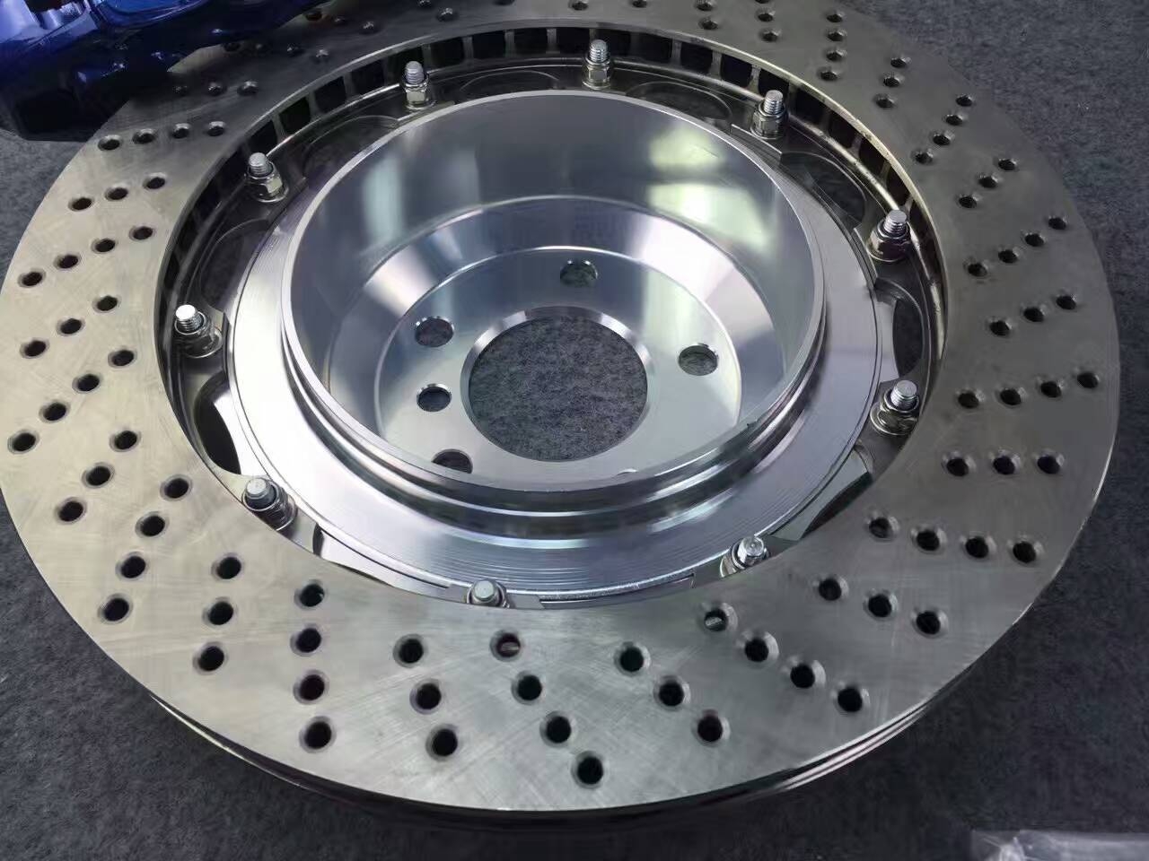 X5/X5后輪四活塞Brembo剎車盤片