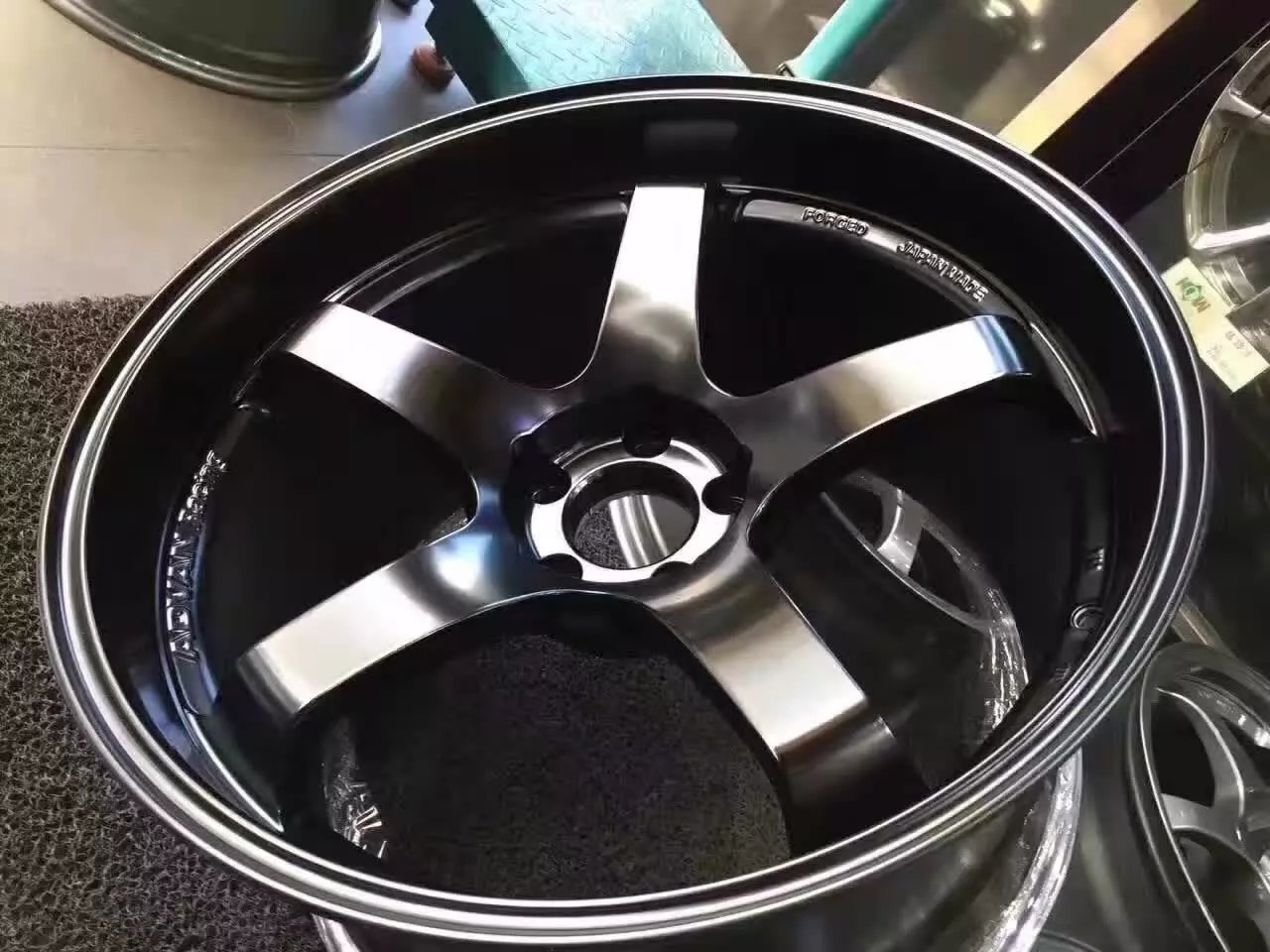 戰(zhàn)神 GTR , 裝橫濱 GT 完工