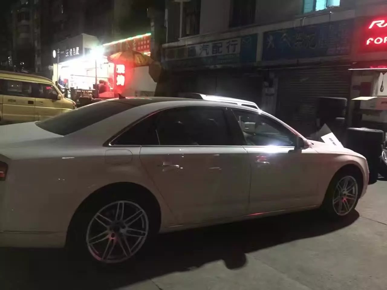 奧迪，升級 原裝20寸 完工
